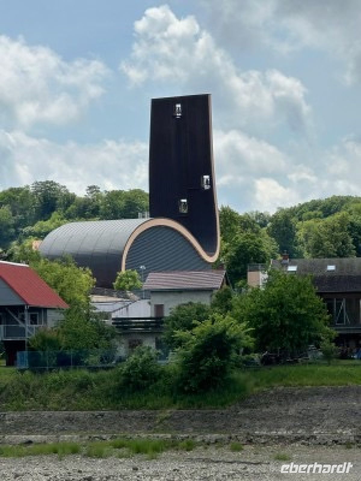 Aljamás -Marienkirche in Schwanenhalsform
