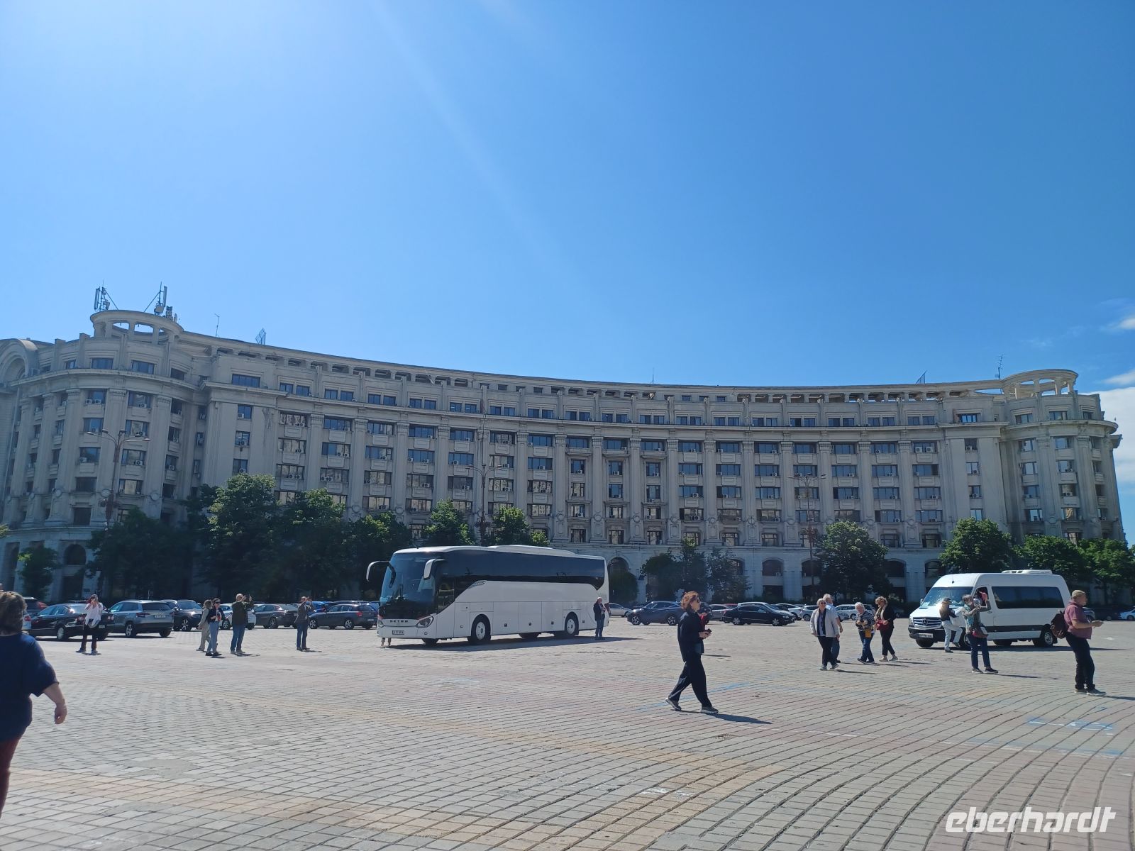 Umgebung des Parlamentes -Verteidigungsministerium u. Hotel