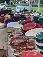 Bulgarische Keramik auf dem Markt