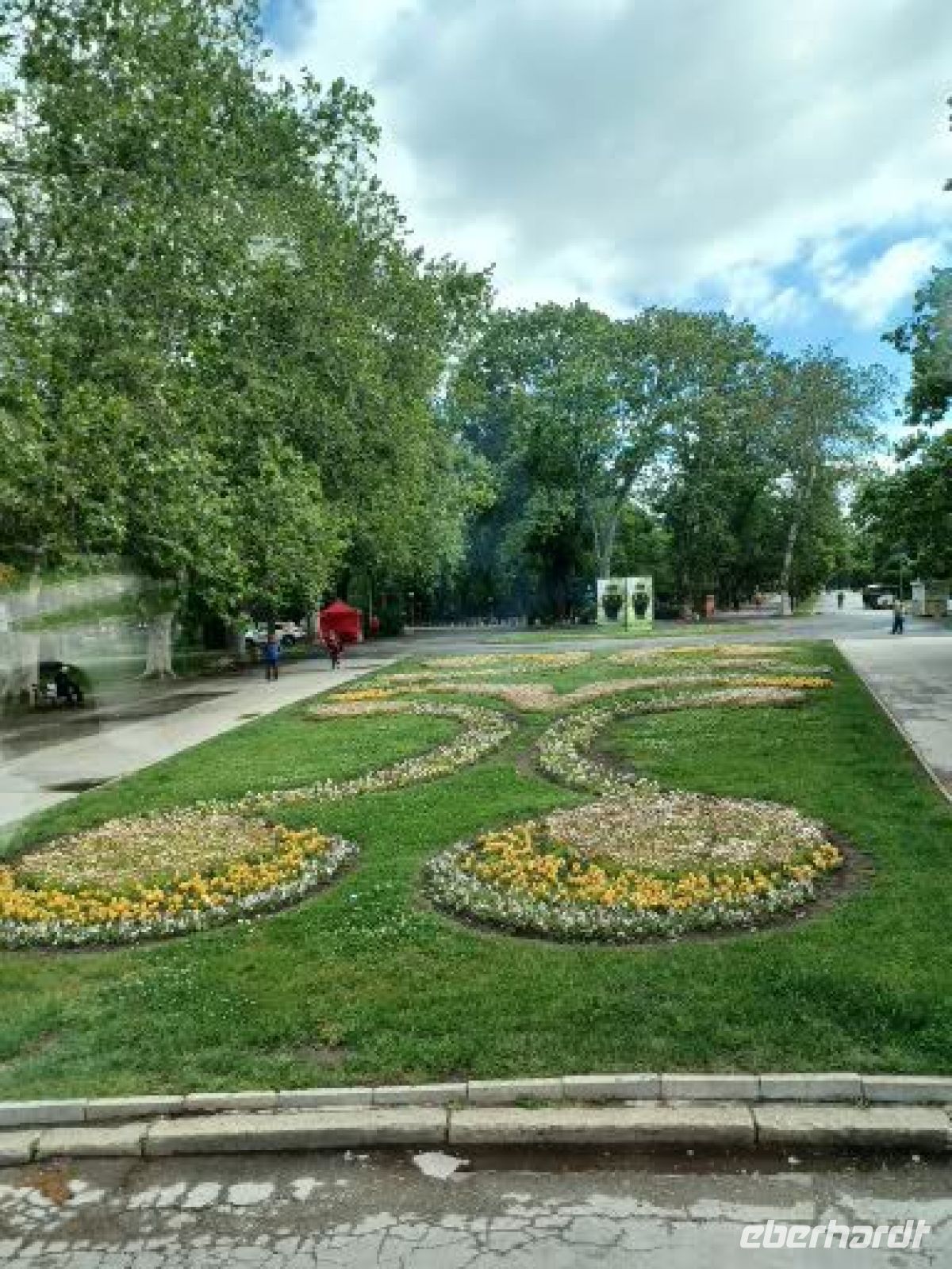 schöne Parks säumen die Stadt