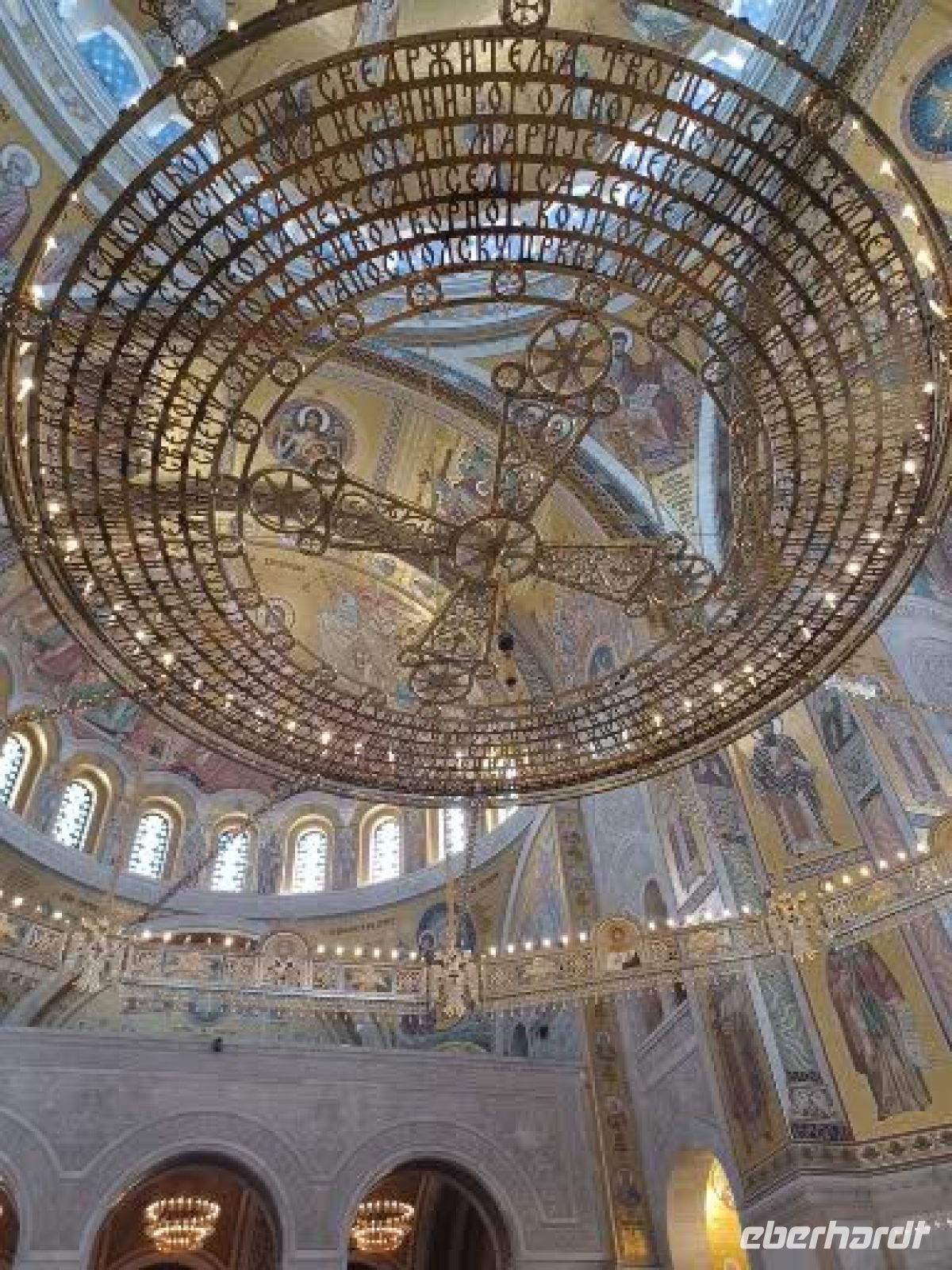 ein Lichterkranz filigran gearbeitet