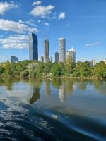 Donau -City mit Tower DC 2 in Fertigstellung