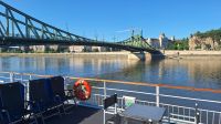 Die Freiheitsbrücke, im Hintergrund das Hotel Gellert &ndash; &copy; Andreas Kunzmann (Eberhardt TRAVEL)