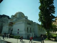 Wiener Secession- mit der goldenen Lorbeerkuppel. 