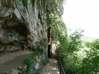 Felsenkirche im Naturpark Russensi Lom-schmaler Eingang