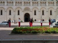 Wunderschöner Dom in Pecs mit Degenfechter