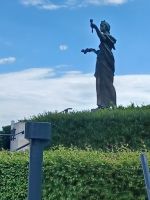 Freiheitsfigur vor dem Slovakischen Parlament
