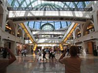 In der Mall of Emirates