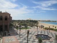 Blick von der Hotel-Terasse in den Garten 