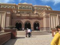 Eingangsportal des Hotels