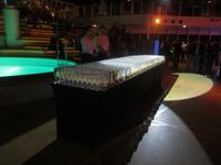 Abschiedssekt auf dem Pooldeck