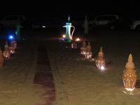 Nachtbeleuchtung im Wüsten-Camp