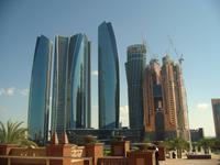 Abu Dhabi (Silhouette vor dem Luxushotel 