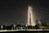 Silvester Feuerwerk am Dubai Kanal - Blick auf Burj Khalifa