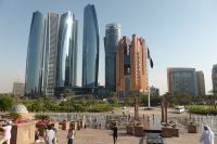 Blick vom Emirates Palace auf die Etihad Towers