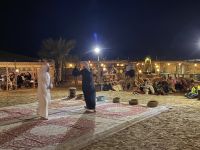 Tanzshow im Wüstencamp