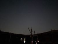 Nachthimmel im Wüstencamp