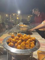 Nachtisch im Wüstencamp