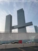 Fahrt entlang der Sheik Zayed Road