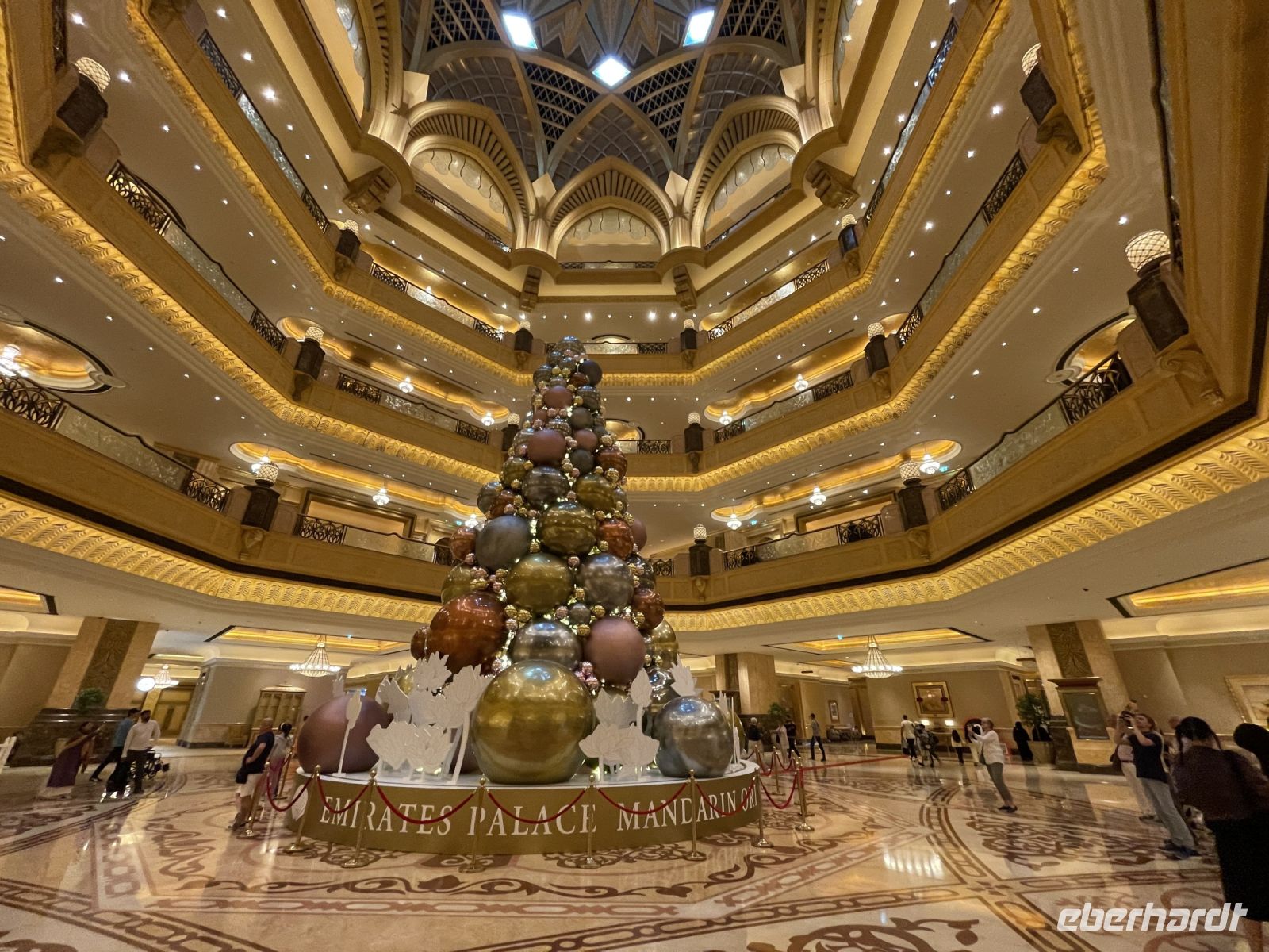 Abu Dhabi - Emirates Palace Hotel