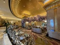 Abu Dhabi - Emirates Palace Hotel