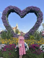 Vicky im Dubai Miracle Garden