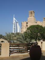 Blick vom Madinat Souk zum Burj al Arab