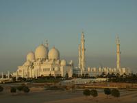 Sheikh Zayed Moschee Abu Dhabi im Sonnenuntergang