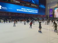 Dubai - Eisbahn in der Dubai Mall