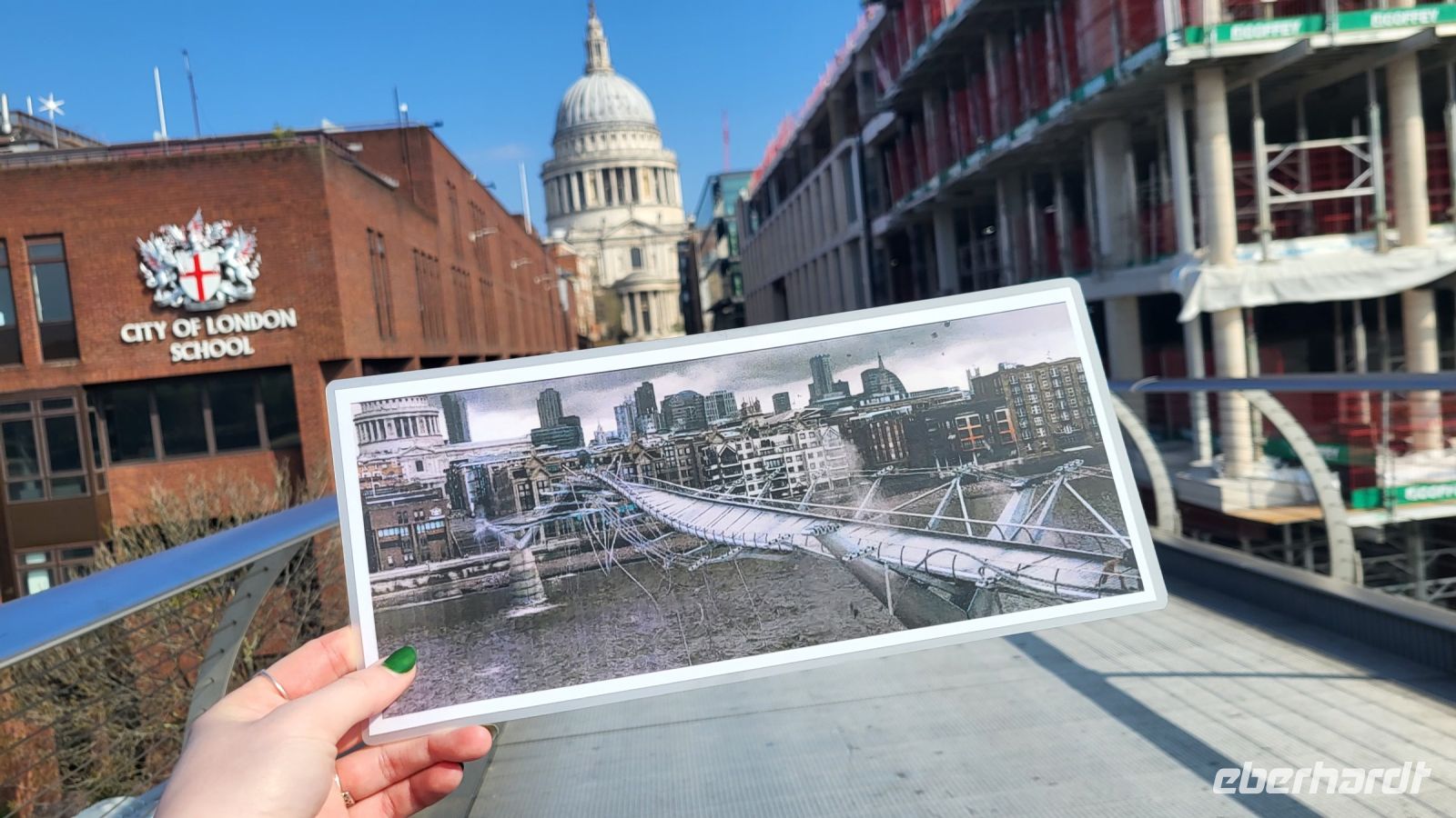 012 – England, London, Millennium Bridge
