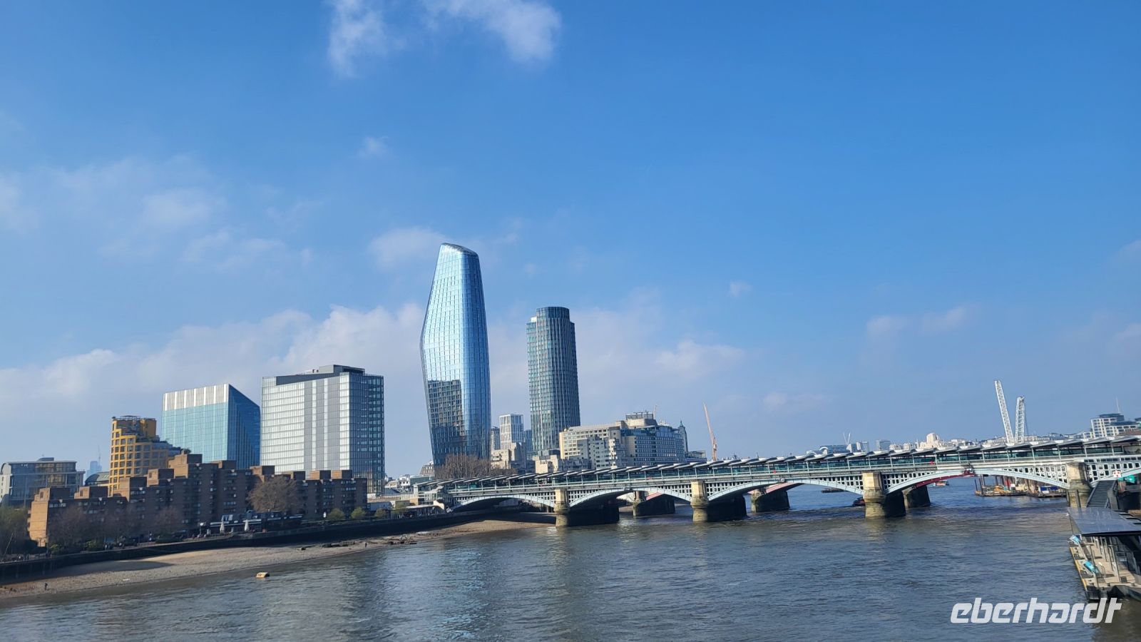 013 – England, London, Skyline