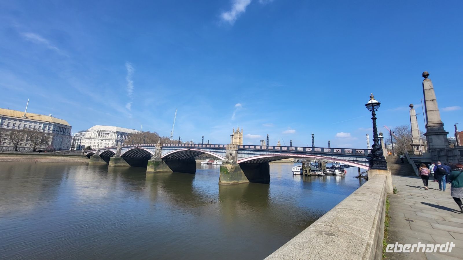 022 – England, London, Lambeth Bridge