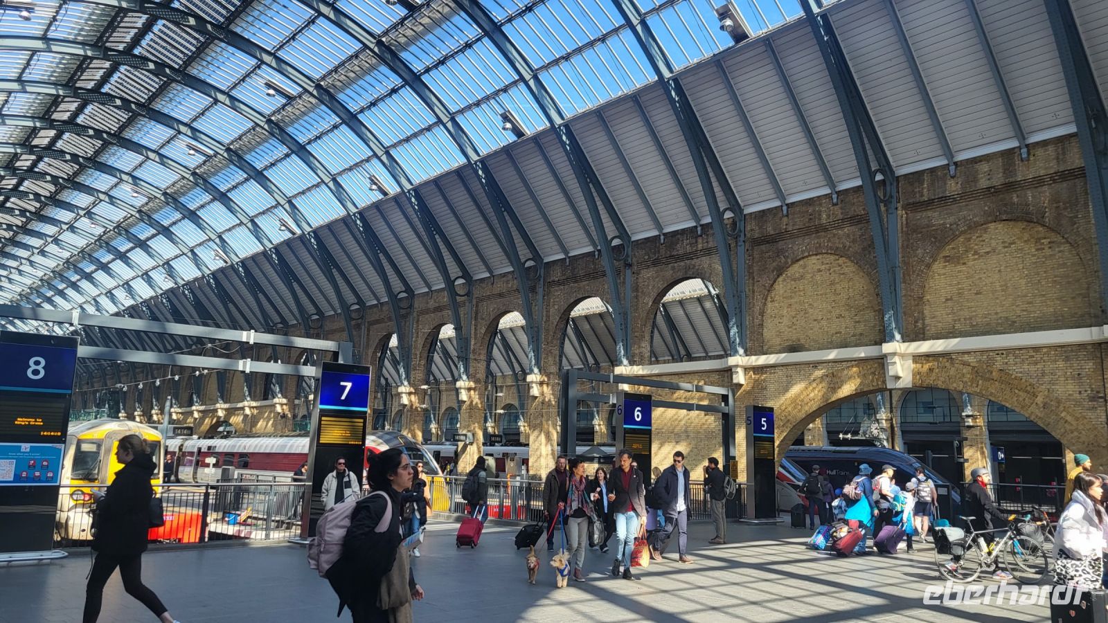 027 – England, London, Kings Cross