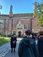 York. Zauberprofessorin Christine