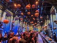 Wow! Warner Bros. Filmstudio - im Oktober mit Halloween Deko