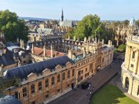 Oxford von oben. Auf dem Turm von St. Mary the Virgin