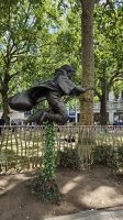 Harry Potter Statue
