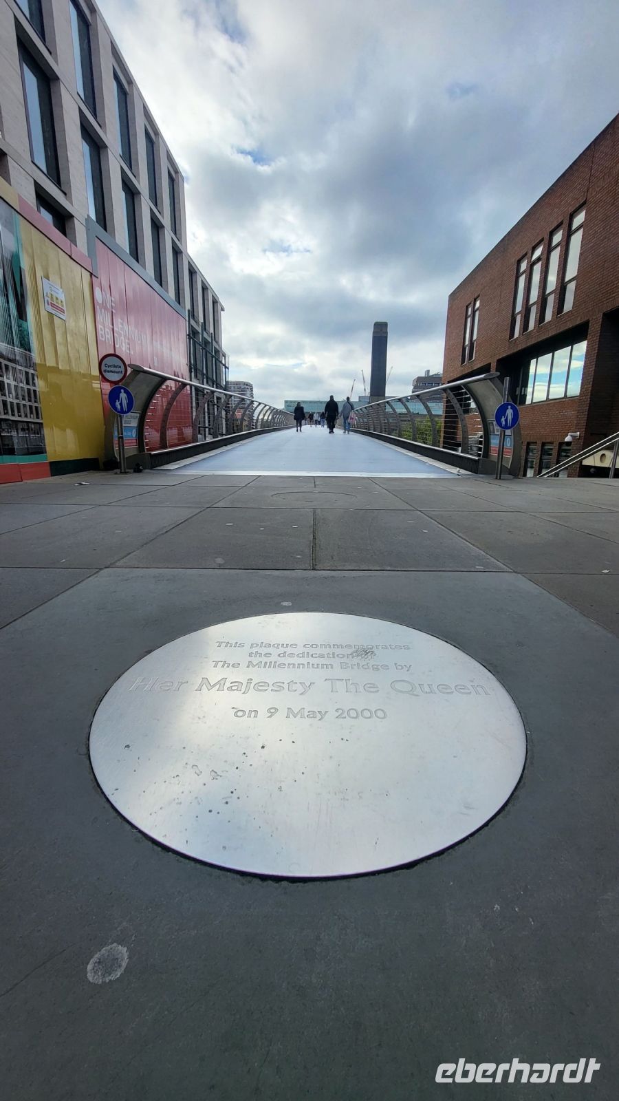 008  London Millennium Bridge