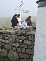 der Land's End Wegweiser befindet sich in Privatbesitz