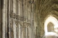 die Wand, an der die blutigen Worte standen