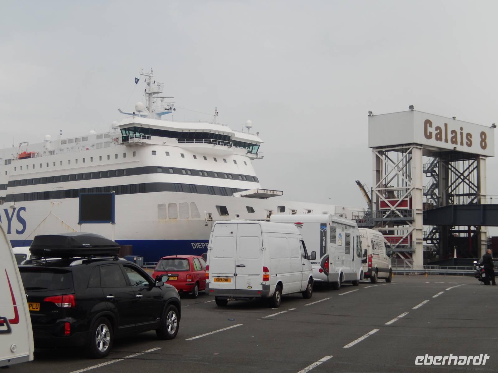 am Fährhafen von Calais