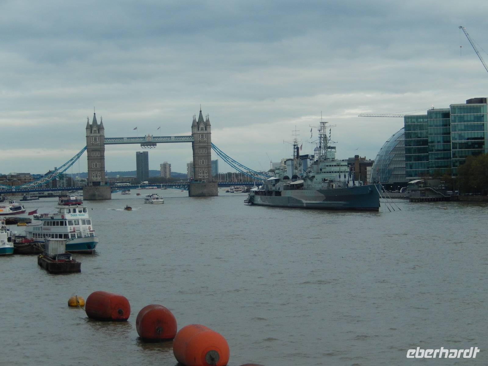 HMS Belfast und die Tower Bridge