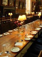 hier wird vornehm gespeist