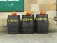 am bahnhof von Pickering - Halloween-Dekoration
