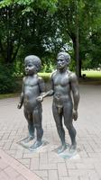 Estland, Tartu, Denkmal Vater und Sohn
