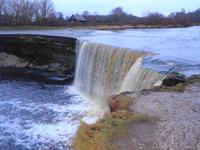 Weihnachten in Estland - Spaziergang am Jägala-Wasserfall 