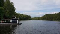 Estland, Bootsfahrt auf der Ahja Talsperre
