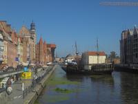 Danzig, Mottlau-Ansicht mit Krantor und hist. Segelschiff