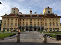 Eisenstadt im österreichischen Burgenland, Schloss Eszterhazy, Stadtseite