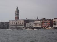Venedig - Blick vom Boot auf den Dogenpalast und den Campanile